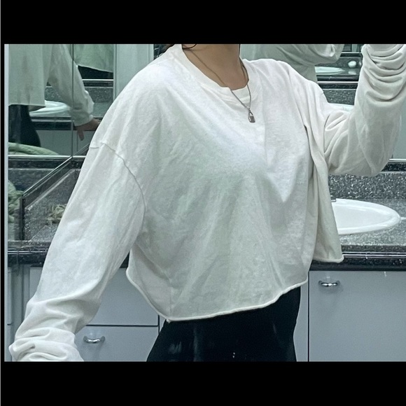 Brandy Melville Tops - Brandy Melville White Long Sleeve Tee